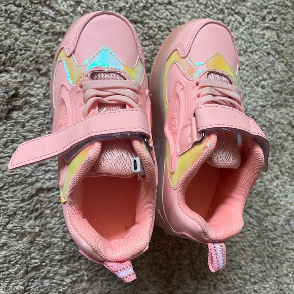 Sneakers with rollers.New - Picture 11 of 11